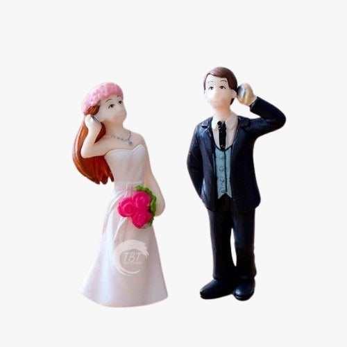 Wedding Couple on Phone Cake Toy